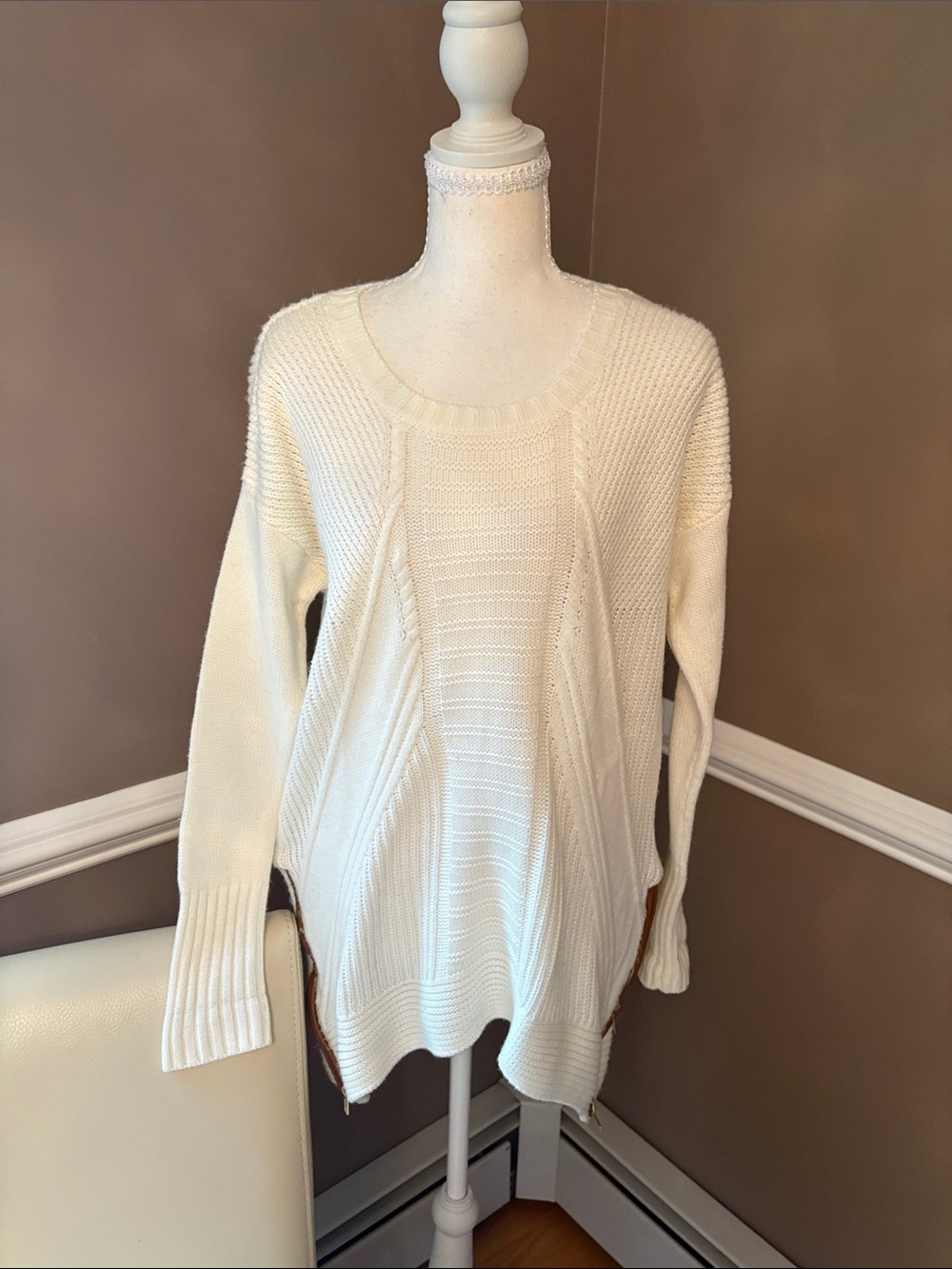 Kate & Mallory Cream Cable-Texture Crewneck Sweater